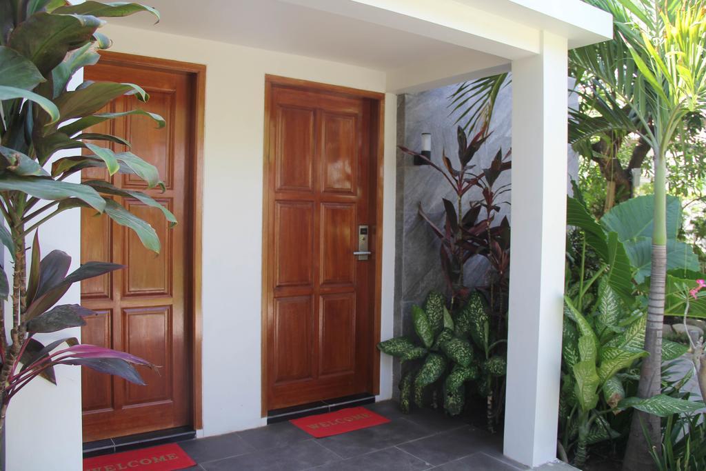 פאלו Kampoeng Nelayan Hotel מראה חיצוני תמונה