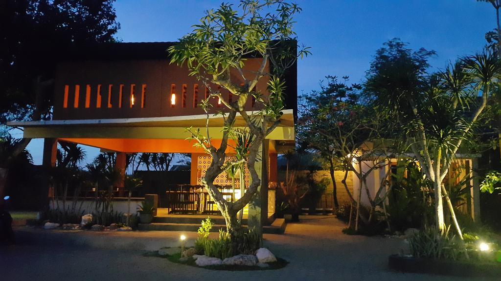 פאלו Kampoeng Nelayan Hotel מראה חיצוני תמונה