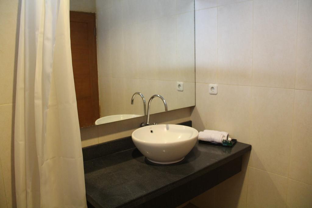 פאלו Kampoeng Nelayan Hotel חדר תמונה