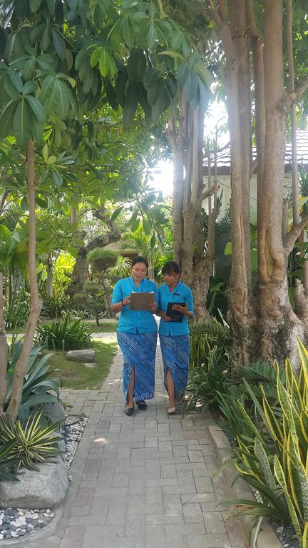 פאלו Kampoeng Nelayan Hotel מראה חיצוני תמונה